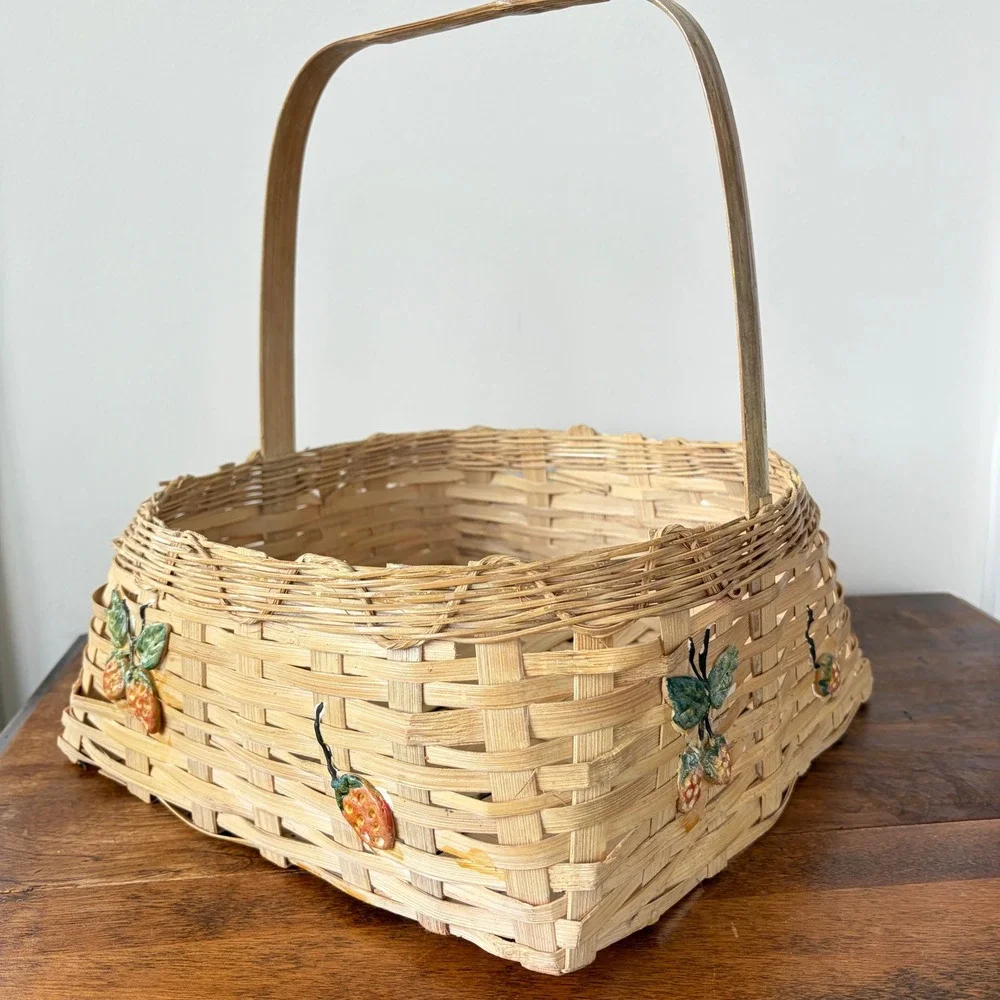 Vintage Woven Wood Splint Strawberry Basket Farmhouse Decor with Handle